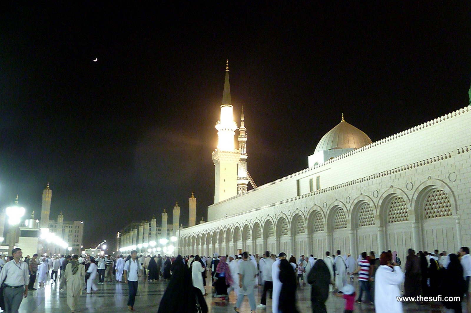 Dome_of_masjid_e_nabwi_medina.jpg – TheSufi.com